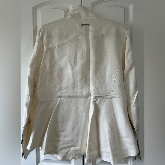 Peace Love World linen cream utility jacket - Picture 8 of 9